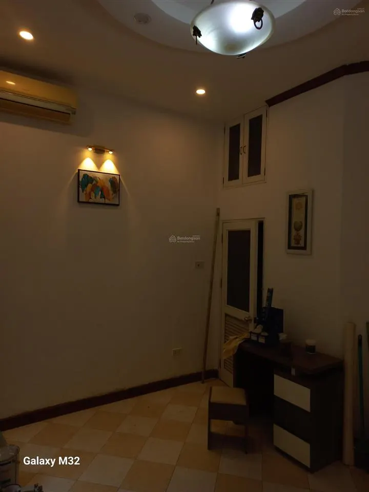 Bán nhà chính chủ, vị trí đẹp, cửa hàng hoặc để ở