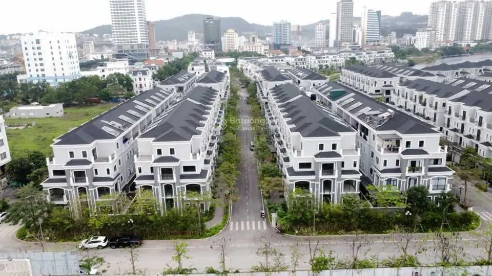 Chính chủ cần bán cắt lỗ căn hộ shophouse dự án grand bay townhouse hạ long chỉ 9 tỷ