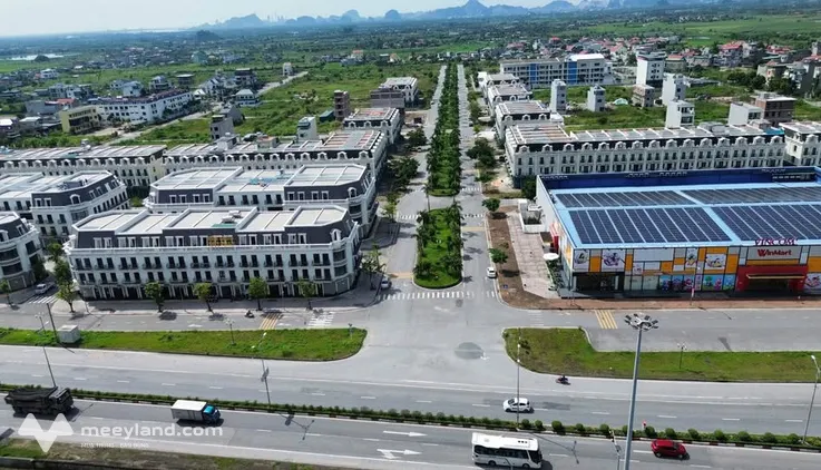 Cần bán lô đất hàng đẹp A6, khu đô thị sau Vincom Uông Bí