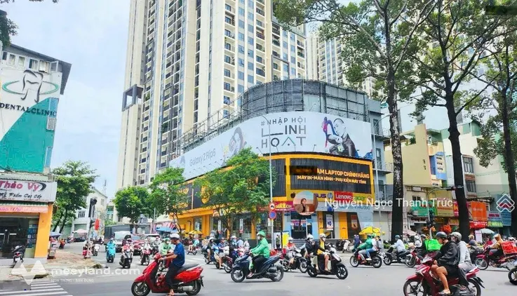 Cho thuê mặt bằng ngã tư lê duẩn hai bà trưng, quận 1 dt 25x20m trệt 2 lầu 300 triệu/tháng