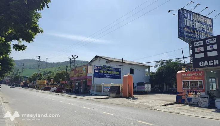 Cho thuê cửa hàng, văn phòng. Tại trung tâm thị trấn Thanh Sơn, Phú Thọ