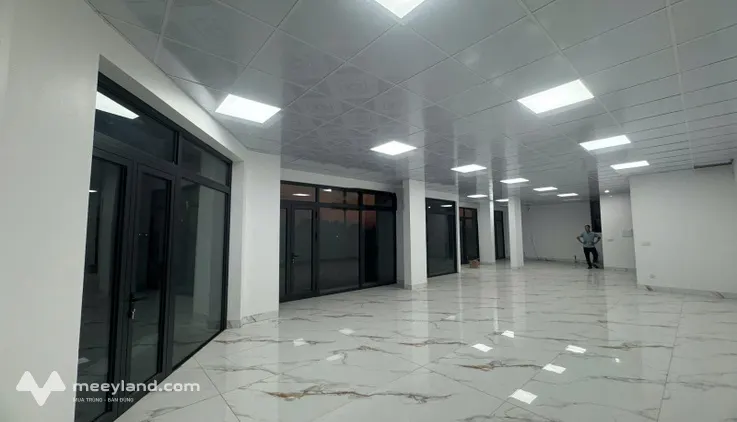 Cho thuê sàn lô góc Võ Cường, sàn trống, diện tích 140m², giá 20tr/tháng. LH: 090••••37
