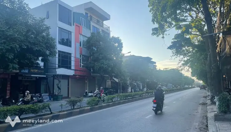 Bán nhà 2 tầng mặt phố Hoàng Văn Thái, kinh doanh đỉnh