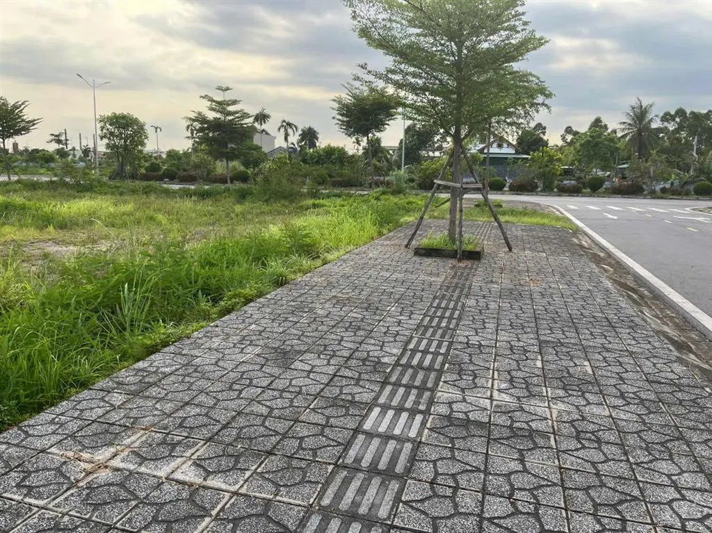 Bán đất tại khu đô thị kim sơn, mạo khê, đông triều, giá 40 triệu/m2, 342m2, sổ đỏ