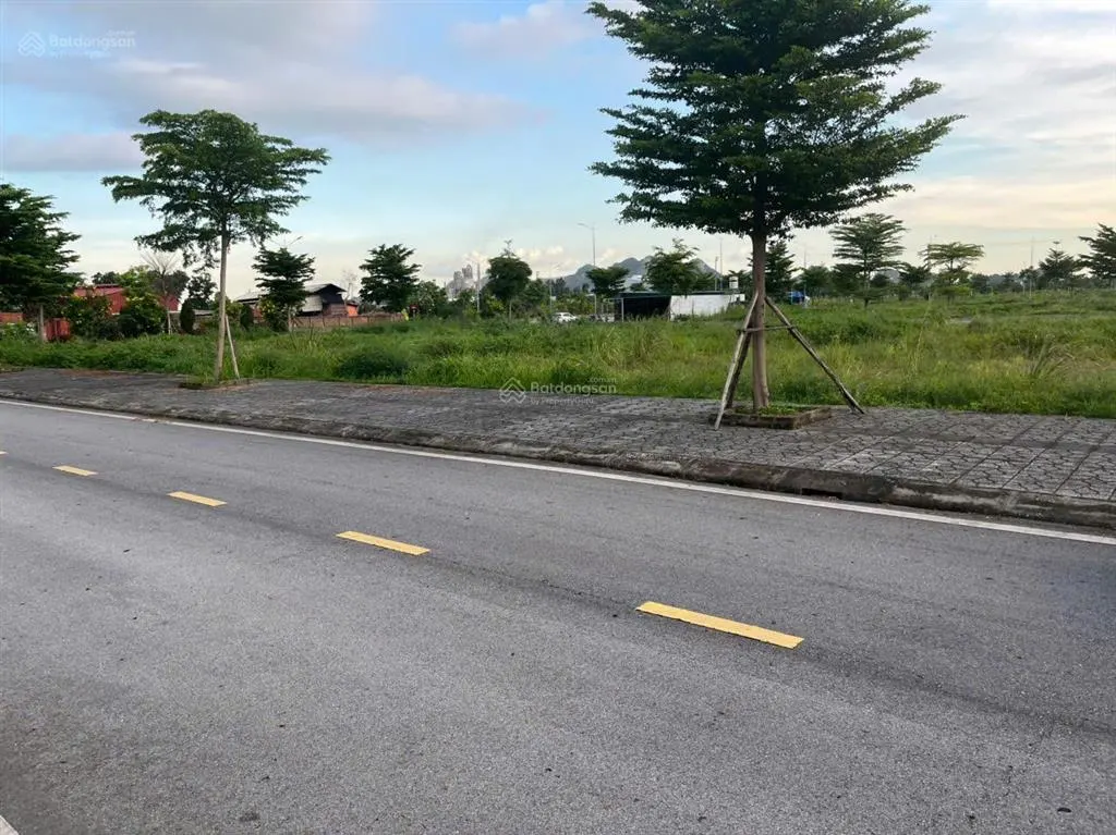 Bán đất tại khu đô thị kim sơn, mạo khê, giá 35 triệu / m2, 390 m2, hàng hiếm giá tốt