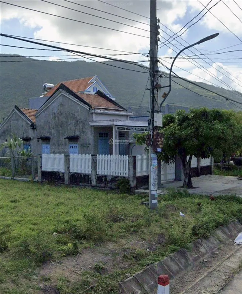 Bán lô đất 100m full thổ cư giá chỉ 9 triệu/m (xuân sơn, vạn ninh)