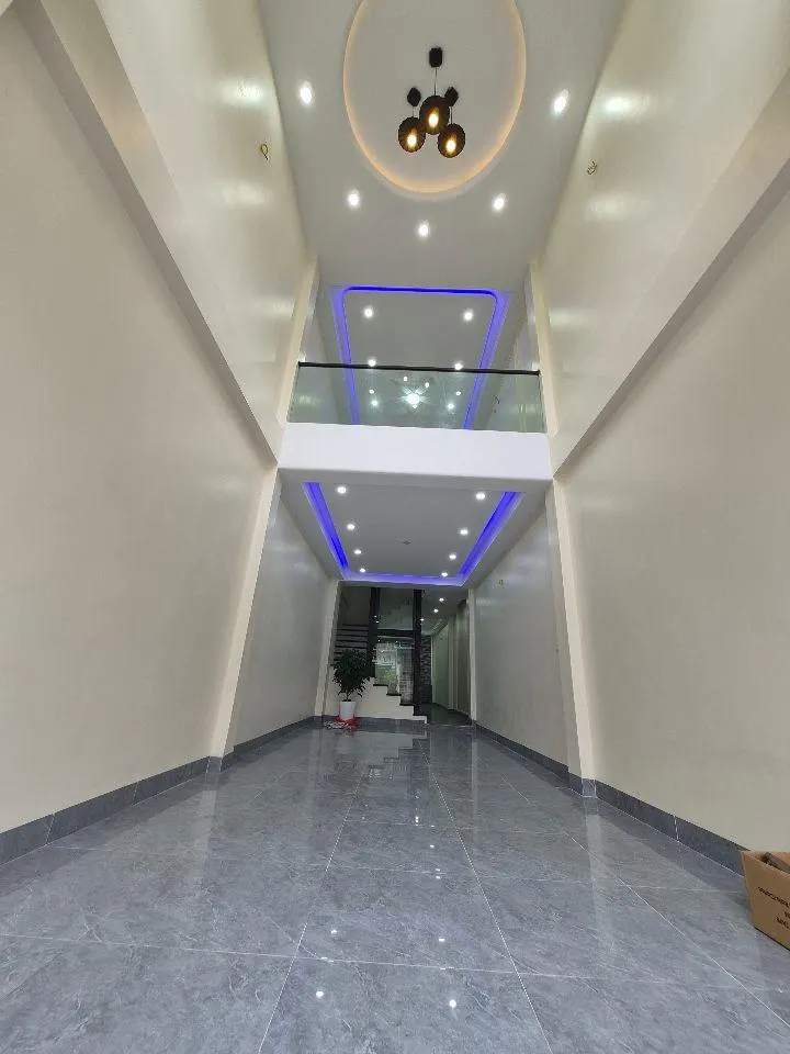 Bán nhà mặt tiền kinh doanh 4 tầng 66M2 mặt đường kênh giá 5.2 tỷ