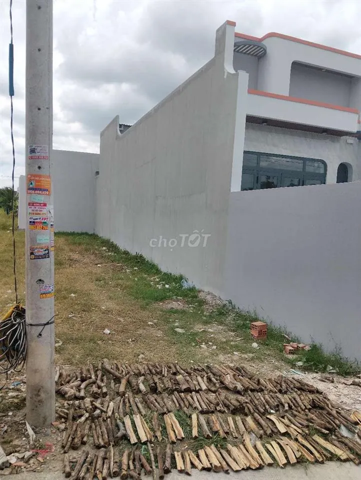 Chủ ngộp bán nhanh, Đất nở hậu ngay DT 835.