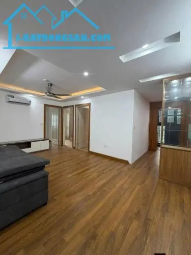 Bán chung cư long biên - 3PN 2WC - tầng cao, thang máy - giá chỉ 4,350 tỉ