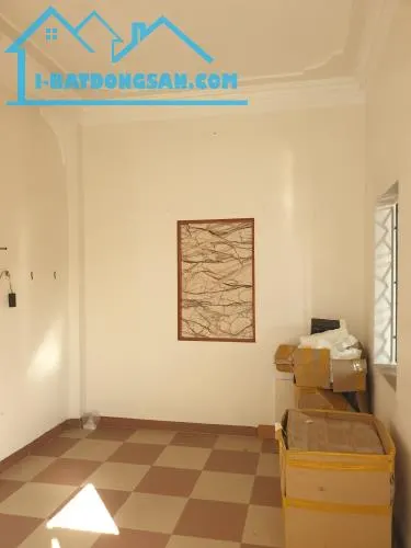 Bán nhà 1 tỷ 650 triệu, ngõ đường thái bình, 65M2 x 3 tầng