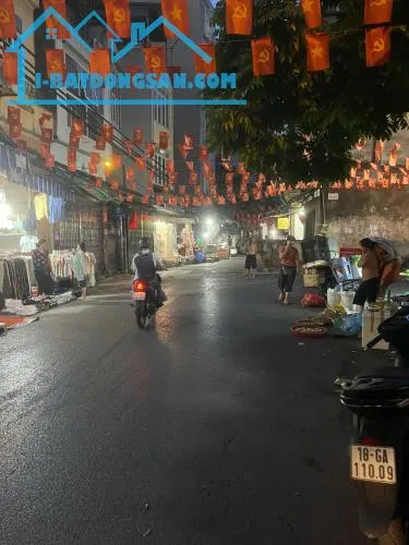 Mảnh đất ngõ giáp bát, 41M, C4, MT 5M, ngõ rộng, xây ở sướng, gần oto, chỉ 10 tỷ.