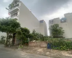 Bán gấp mảnh đất Việt Hưng: DT 85m đất, MT 4,5m vị trí kinh doanh, gần công viên, trường học