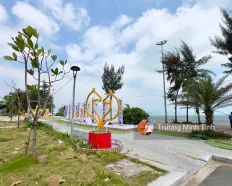 Chủ giao bán nổi bật lô biệt thự Nguyễn Tất Thành, DT 375 m2, mặt tiền 15m view biển