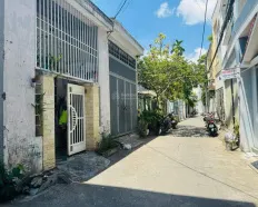 Bán nhà kiệt Lý Thái Tông, DT 60m2, ngang 11m, vài bước ra biển Nguyễn Tất Thành. Giá tốt: 3tỷ2 TL