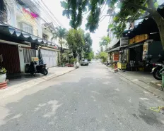 Bán lô đất đường 5m5 Triệu Quốc Đạt - Cẩm Lệ, lô đất kẹp giữa 2 nhà