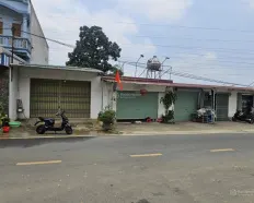 Bán lô đất ngay Trường Đại học FPT - Giá 3 tỷ - Để về Sài Gòn gấp - full thổ - ô tô tránh