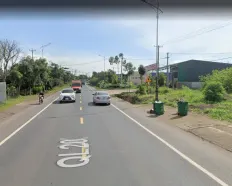 Bán đất có nhà xưởng kiên cố mặt tiền Quốc lộ 20: 41 m ngang dài 120m có 3 mặt tiền.