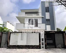 Cho thuê nhà rộng giá tốt gần vòng xoay Liên Phường Quận 9 gara 3 lầu 5 phòng lớn hướng Đông Nam