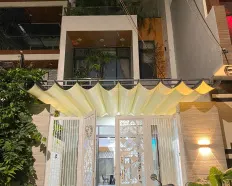 Bán nhà 3 tầng Phùng Chí Kiên, 7tỷ, SD 205m2, giá ưu đãi đẹp, nhiều tiện ích