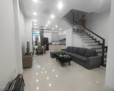 Cho thuê nhà gần khu vực Đỗ Xuân Hợp, cầu Năm Lý 80m2 3L4PN giá 16tr. LH 0901 193