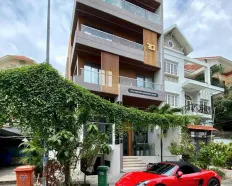 Nhà cho thuê nguyên căn hẻm 8m thông đường Bình Giã. DT: 9x18m. Hầm, trệt, 4 lầu. Thang máy