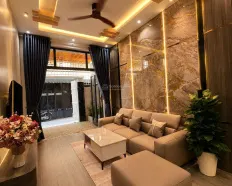 Bán gấp NR 54m2, 3PN, 2WC tại đường Lý Tự Trọng, phường Hải Châu, Đà Nẵng, giá 5,75 tỷ
