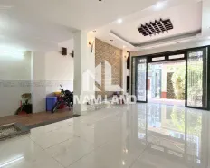 Anh Trung cho thuê lâu dài nhà 4 tầng 5 phòng để ở, văn phòng công ty ngay trung tâm An Phú, Quận 2