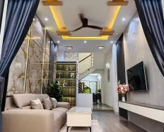 Siêu đẹp nhà 3 tầng mặt tiền ô tô Đường Lý Tự Trọng trung tâm Quận Hải Châu Dtích SD: 150 mét