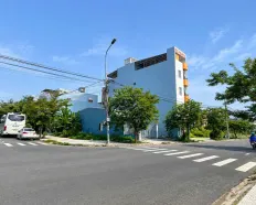 Bán lô góc 2 mặt tiền đường 10.5m Lê Sỹ khu Hòa Xuân view đối diện công viên, bệnh viện siêu đẹp