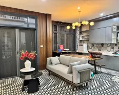 Cho thuê căn liền kề 50m2 tại ngõ 49 Dịch Vọng, 30 triệu/th, 3PN, 3WC