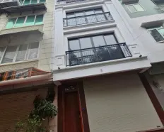 Chính chủ cho thuê nhà mới hiện đại Thái Hà, 80m2x5T, MT 5m, thông sàn, thang máy ô tô đỗ cửa, 35tr