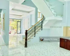 Cho thuê nhà phố khu đường số Phạm Hữu Lầu Q7-5x15M,1L,2PN,Ở và Mở VP-Giá thuê : 15tr / tháng.