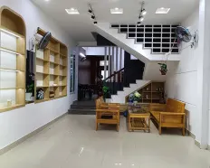 Cho thuê nhà 3 tầng - Nguyễn Văn Thoại - 3 phòng ngủ - 20tr/tháng