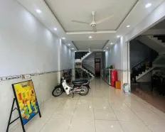 Cho thuê nhà khu Độc Lập - 4x16m, 2 tấm trống suốt, gần Lũy Bán Bích, Vườn Lài