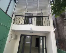 Cho thuê nhà ở Hoa Bằng, Cầu Giấy, Hà Nội. DT 100m2, MT 6m, 2 tầng, nhà đẹp, giá 15 triệu/tháng