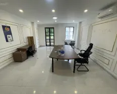 Cho thuê văn phòng lầu 1 sẵn bàn ghế tại KĐT CityLand Park Hills Gò Vấp - View ban công cực chill