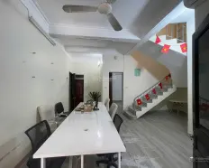 Nhà riêng ngõ phố Kim Ngưu, phường Thanh Nhàn, dt60m2x2t và 40m2 sân, giá 16tr