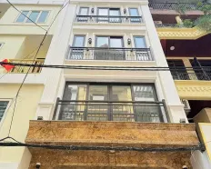 Cho thuê tòa nhà ngõ 80 phố Trung Kính đôi kinh doanh làm văn phòng