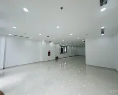 Cho thuê văn phòng 3 tầng thuộc tòa 7 tầng
