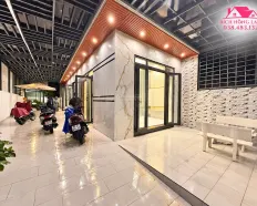 Nhà vườn cấp 4 mới có sân xe hơi cây xanh mát giáp Phú Mỹ Hưng Quận 7 ở liền