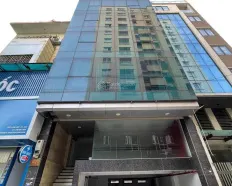 Cho thuê tòa nhà văn phòng có thang máy tại Phạm Ngọc Thạch 70m2x6T mặt tiền 6m giá 25tr/ tháng
