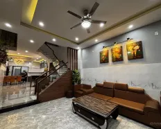 Cho thuê nhà 3 tầng 4PN đường Bùi Trang Chước, Hòa Xuân