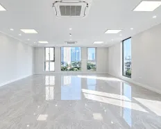 Mặt phố Khâm Thiên, sàn VP 130m2 vuông như bánh chưng cần cho thuê gấp giá 29 triệu/tháng