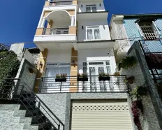 Bán nhà đẹp tại 56/34 (Hẻm 98), Thông Thiên Học, P. 2, Đà Lạt, 8,8 tỷ, 92,1m2