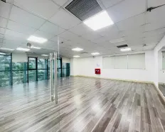Thuê ngay văn phòng mặt phố Lạc Long Quân, DT: 120m, giá rẻ, LH E Thùy Anh 0562 112