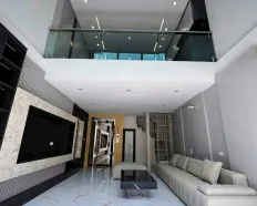 16 Triêu cho thuê nhà 6 tầng thang máy Ngọc Thụy, 45m, 3 ngủ, phun nội thất,gần Mipec Long Biên