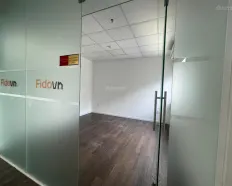Văn phòng mặt tiền đường Tân Cảng, DT 230m2 lầu 3, sàn trống bàn giao ngay!