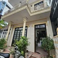 Gia chủ đi nước ngoài cần bán gấp nhà 2 tầng kiên cố đường Lương Văn Can - Tp Huế
