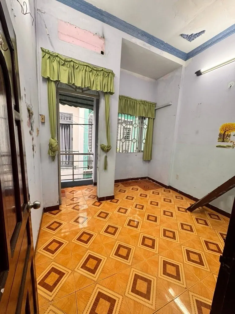Nhà xinh Phan Huy Ích, đường 4m, 2 tầng, 2 phòng ngủ, giá yêu thương