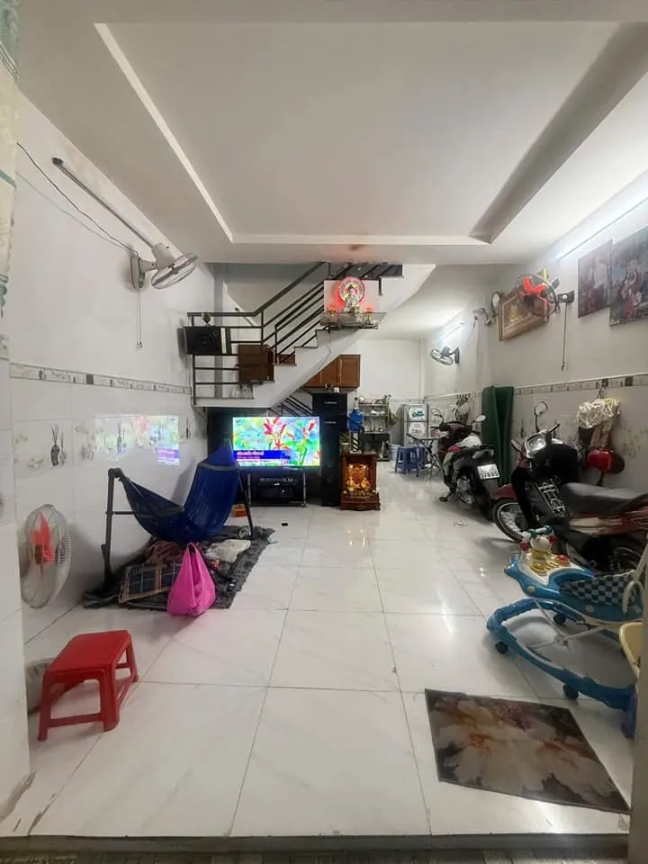 Bán nhà 1 lầu suốt, 4x10m, 2 phòng ngủ, 2 WC, hướng Tây, Vĩnh Lộc, Thanh Hóa
